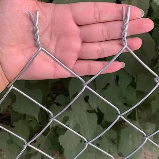 Hot-dip galvanized wire mesh chain-link fence isolation mesh orchard thick protective mesh mountain breeding fence outdoor chain-link fence hot-dip galvanized twisted edge style all steel 1.5 meters high 2.0 thick 6 cm hole 30 meters