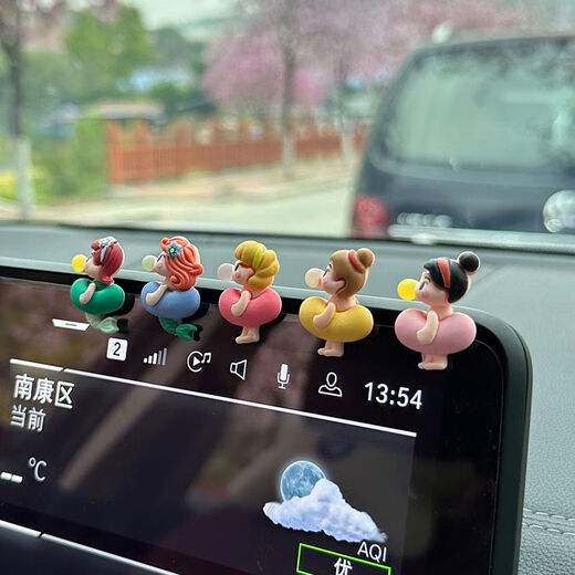 Yusenyi Internet celebrity Bubble Girl car electric car rearview mirror decoration modified ornaments display center console SpongeBob pouting series ornaments gift