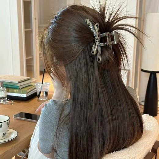 Acrylic smudged leopard print bow clip hair clip large hair volume shark clip niche high-end headwear clip - coffee color