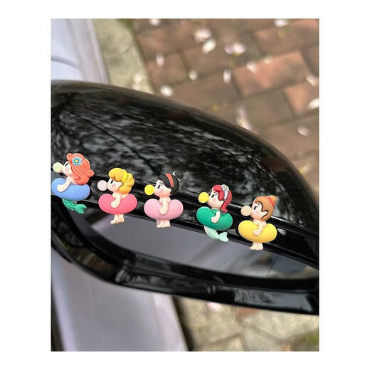 Yusenyi Internet celebrity Bubble Girl car electric car rearview mirror decoration modified ornaments display center console SpongeBob pouting series ornaments gift