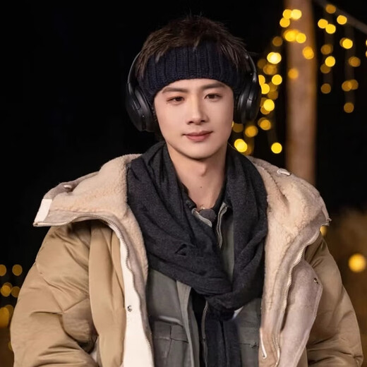 Tang Funi is leaving now. Bai Jingting's same style black knitted wool headband for women, warm forehead protector, sports headband, black