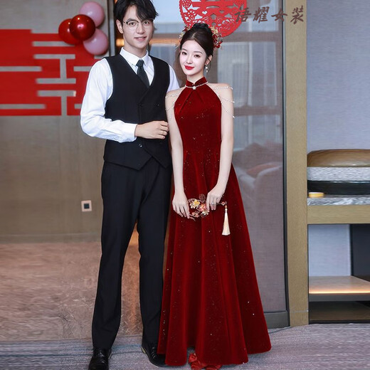 Feng Xiaowei New Chinese Style Toast Wear Bridal Red Halter Neck Cheongsam Morning Robe 2025 New Engagement Wedding Dress Female Style Burgundy Long S