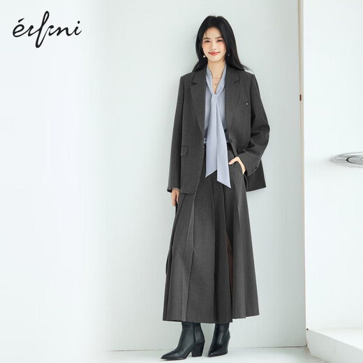 Evely Jiang Xin endorses basic silhouette V-neck streamer shoulder-covered pleated cuffs pearl button fashion top 2025 autumn suit Ice cold blue S 80-105Jin [Jin equals 0.5 kg]