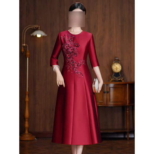 Xiaohanlu Xi's grandma's wedding banquet dress plus size new mother's wedding improved cheongsam spring dress is elegant and can be worn at ordinary times champagne color 8010 M (95Jin Jin is equal to less than 0.5 kg)