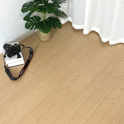 Viento cremoso sin miedo estilo de troncos nórdicos nórdicos resistentes al desgaste y ecológica E0 Hogar de tres capas de tres capas compuesto de madera compuesta de madera impermeable SC15099 Instalación y entrega de materiales auxiliares 1 1