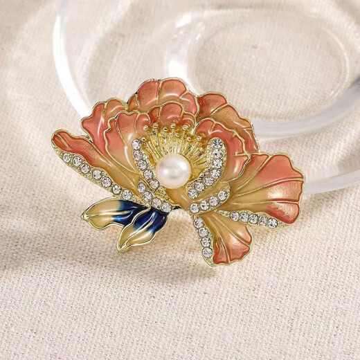 Lion Orixing red maple leaf brooch high-end women's light luxury atmosphere with coat high-end exquisite niche gift to leader teacher wife high-end red maple leaf