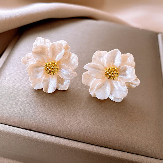 S925 Silver Needle Camellia Earrings Flower White Design Earrings French 2025 New Temperament Earrings Sweet Women Camellia White Flower Earrings