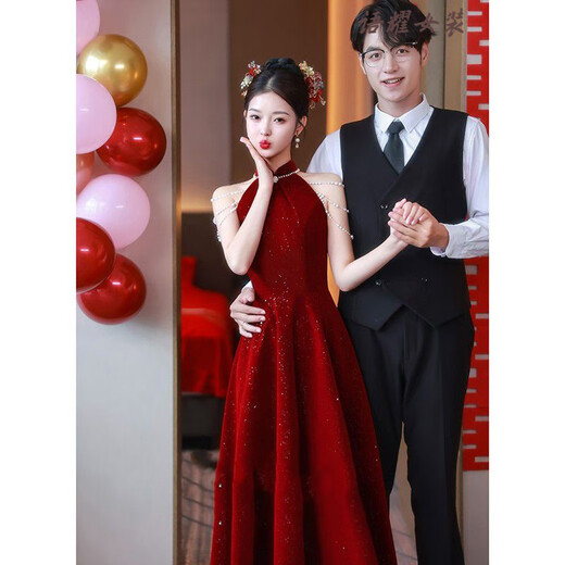 Feng Xiaowei New Chinese Style Toast Wear Bridal Red Halter Neck Cheongsam Morning Robe 2025 New Engagement Wedding Dress Female Style Burgundy Long S