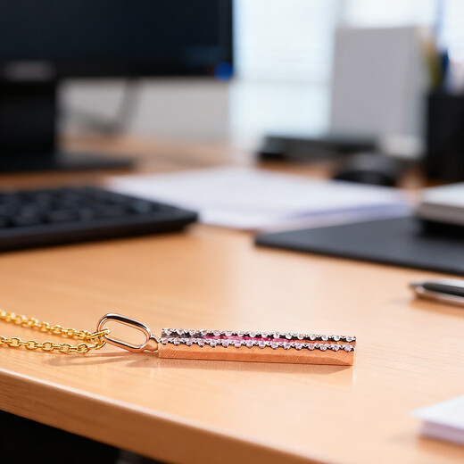 Private Jewelry Natural Color Sapphire Jewelry Pendant 18K Gold Diamond Necklace Fashionable Rainbow Customized 0.47 Carat Natural Color Sapphire Pendant Chain not included (chain available separately)