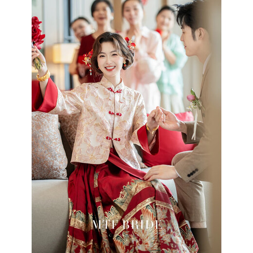 Spring Man (TANHUANGREN) 2025 New Chinese Horse Face Dress Wedding Clothes Hanfu Suit Bride Female Toast Wear Engagement Dress Top M