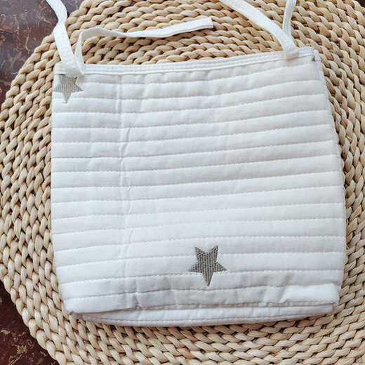 Storage hanging bag diaper diaper newborn clothing toy storage bag baby bedside storage hanging bag bag Huang Xingyue double pocket hanging bag 50*35cm