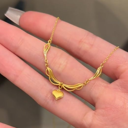 Ya Ge Lao Phoenix 999 heart-beating encounter sand gold non-fading gilt lace love pendant sweet niche clavicle chain gilt love clavicle chain single piece