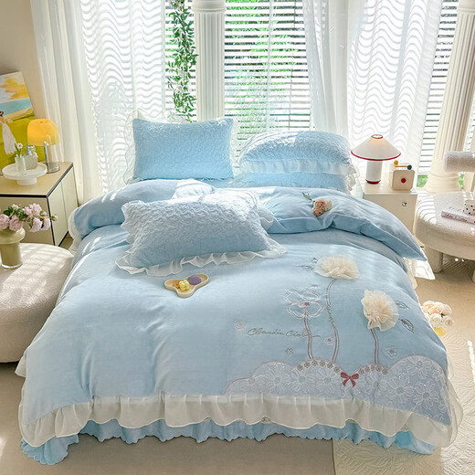Montmartre princess style winter new style about 11Jin Jin equals 0.5kg heavy milk velvet bed cover four-piece set thickened double-sided velvet bed cover three-piece set Dream Garden--Baby Blue 1.5m bed cover four-piece quilt cover 200*230