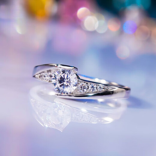 PT950 platinum moissanite four-leaf clover necklace light luxury full diamond pendant clavicle chain light luxury niche high-end sense D-E/extreme white 5 points LC/flawless under the mirror platinum gold