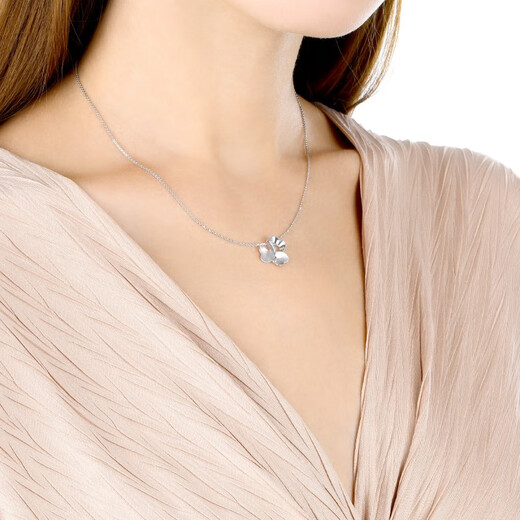 Chow Sang Sang Pt950 colorful platinum pendant platinum pendant does not include platinum necklace 83767P pricing