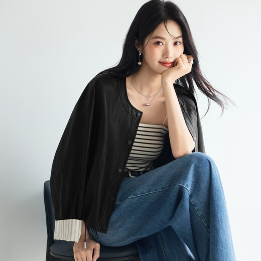 
Evely (eifini) Jiang Xin endorses contrasting color flip sleeve retro design hem drawstring casual jacket for women 2025 autumn new style black M 105-120Jin [Jin equals 0.5 kg]