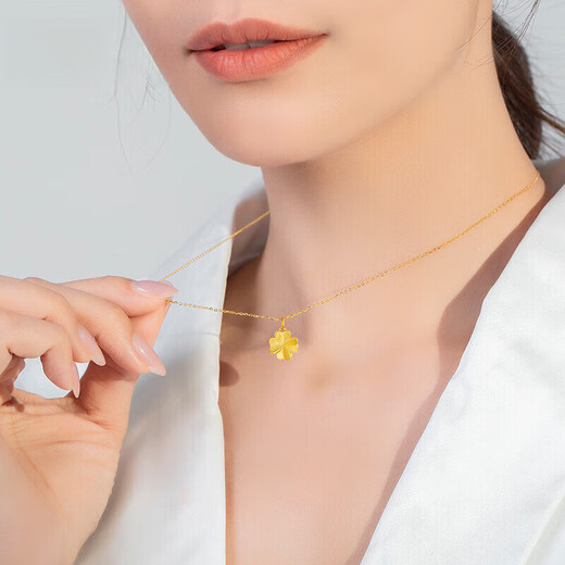 Chow Tai Fook Gold Necklace Women's Pure Gold Four Leaf Clover Pendant Birthday Valentine's Day Gift for Girlfriend Mom Wife Lover