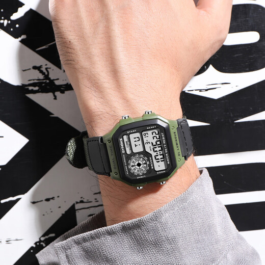 Chrono nylon strap men's electronic watch three-ring buckle retro waterproof sports student watch classic men's watch military green