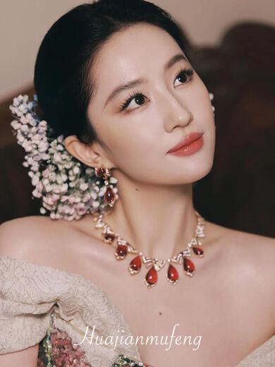Liu Yifei's same style baby's breath headdress Liu Yifei's hair flower simulation flower super fairy and beautiful atmosphere photo shoot new white baby's breath set