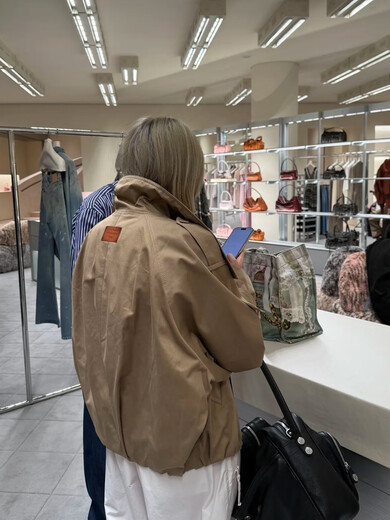 Acne Xiaohongshu hot style 2025 autumn and winter new designer brand retro fashionable double breasted short high collar khaki khaki ready in stock S one size fits all