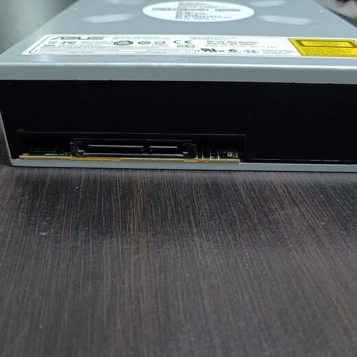 ASUS BW-16D1HT16-speed Blu-ray burner desktop built-in SATA interface 3D4K HD ASUS BW-16D1HT16-speed Blu-ray burner desktop built-in SA