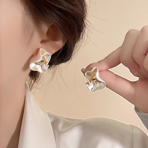 YKINCASL Old Phoenix Sterling Silver 9999 Earrings Light Luxurious Temperament Matte Petal Earrings Women's Earrings 2025 New Style Sterling Silver Earrings A Pair of Lao Fengxiang Same Style