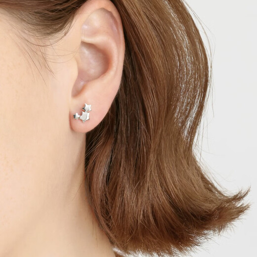 Chow Sang Sang Pt950 platinum earrings Love Decode five-pointed star platinum single-sided earrings for men and women 89814E pricing