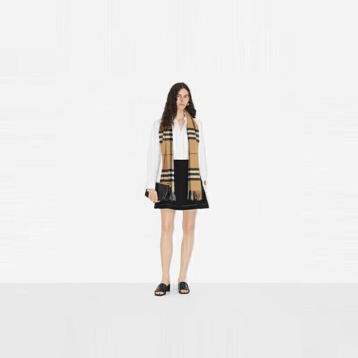 BURBERRY Gifts Scarves for Men and Women Checked Cashmere Scarf Collection Beige