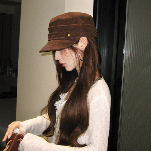 Miao Yijia Brown Hat Autumn and Winter Women's New Warm Equestrian Hat Flat Top Peaked Hat Fashionable Maillard Beret Love Mark Pleated Equestrian Hat Coffee Color