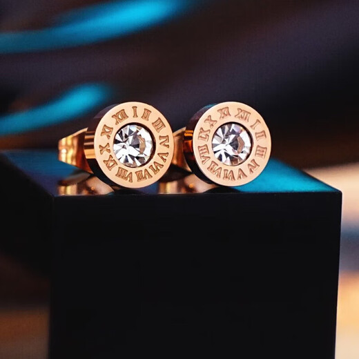 Fuwu Lao Phoenix Gold Store Round Moissanite 18K Rose Gold Color Gold Earrings Imitation 18k Gold 2025 New Women's Trend Taigang Rose Gold Does Not Fade and Hypoallergenic