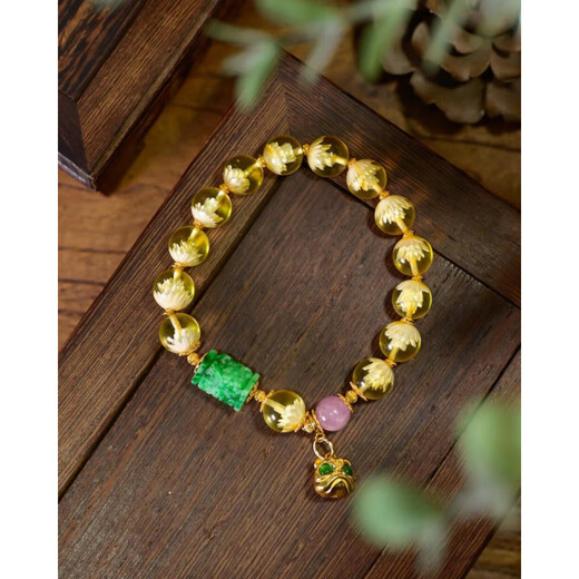 Yuze natural water purified gold amber bracelet, amber carved lotus bracelet, spicy green honey bucket beads, sterling silver gilt lion awakening pendant, natural beeswax lotus bracelet