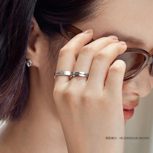 Lukfook Jewelry Black Diamond Series Platinum 950 Square Square Simple Row Diamond Platinum Ring for Men and Women Single HEJ0006DS No. 13 - Total Weight 4.57 Grams Female Model