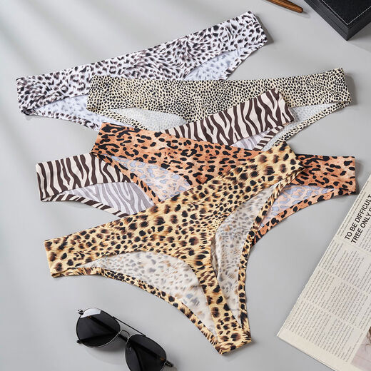 Men's sexy leopard print ice silk thong low-waisted thin and traceless underwear summer breathable single-layer convex sac sports T-pants Huangbao M weight 90-110Jin Jin is equal to 0.5 kg