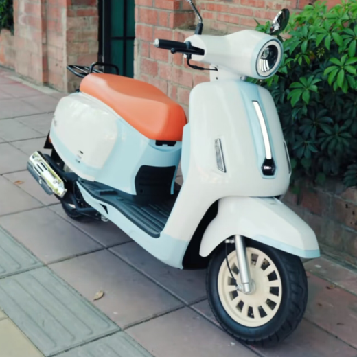 Breaking the Boundary Kara 2025 125 Pedal Fuel Motorcycle New Retro Transportation Free Purchase Tax Blue and White