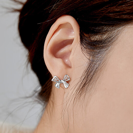 Meluxe soft light butterfly PT950 platinum earrings ribbon bow hollow earrings birthday gift about 3.41g/pair
