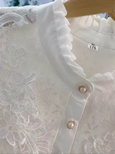 Xiaohongshu's hot style lace stand-up collar and fungus-edged shirt, small fragrant style, slimming, covering the body and reducing age, plus velvet for ladies, white (lining) XL100120Jin Jin is equal to 0.5 kg, one size fits all