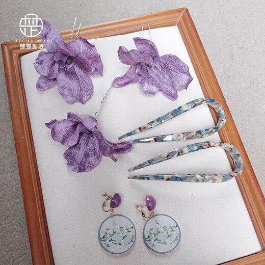 New Chinese style bridal headwear, wedding dress, cheongsam, morning gown, Hanfu hair accessories, purple simulated flower hairpin accessories, three purple flower hairpins