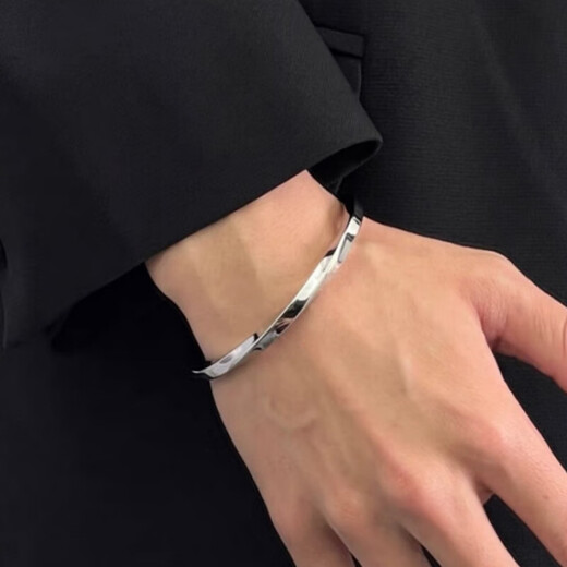 Half grain quality pt950 platinum bracelet new platinum men's Korean version trendy 18K open Mobius bracelet platinum circumference 16cm