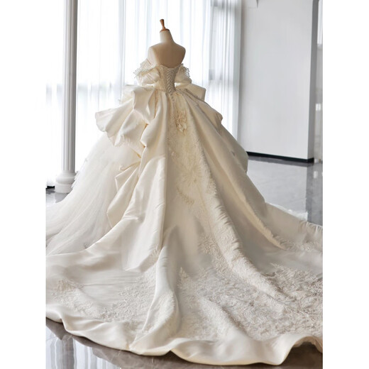 SHANDONGSHAONV French satin one-shoulder heavy-duty wedding dress 2025 new bride fugitive princess large tail main yarn white floor-length wedding dress XS