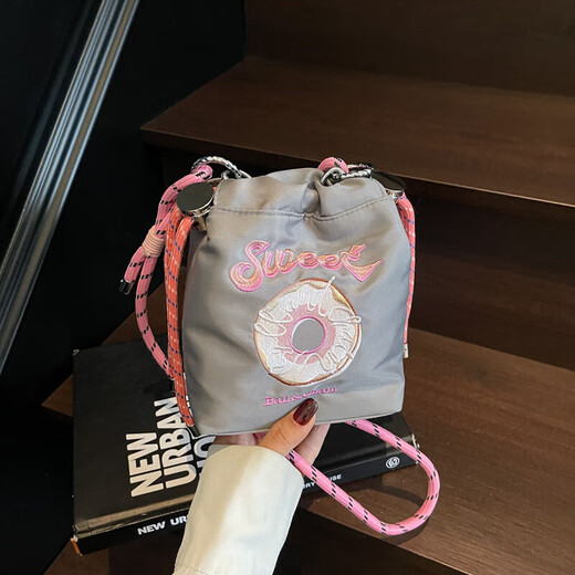 Tan Beiman Handy Tasche Crossbody Bag 2025 Neue japanische INS gestickte Pendelbeutel Mode Mini -Umhängetasche Leinwand Tasche Mini Pendel -Telefontasche [Grau]