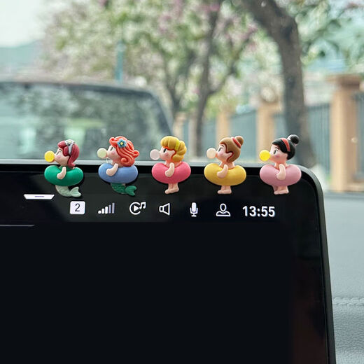 Yusenyi Internet celebrity Bubble Girl car electric car rearview mirror decoration modified ornaments display center console SpongeBob pouting series ornaments gift