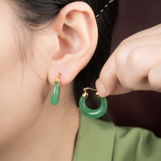 Little silversmith African green ice bottom floating flowers S925 silver earrings women's earrings new Chinese style retro green jade earrings girlfriend gift