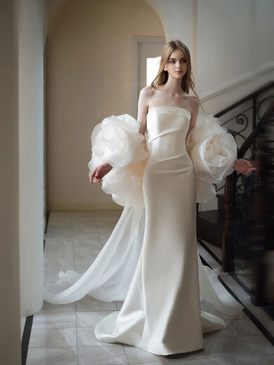 French tube top wedding dress 2025 new heavy industry sense flower tail main yarn bride going out wedding dress S S