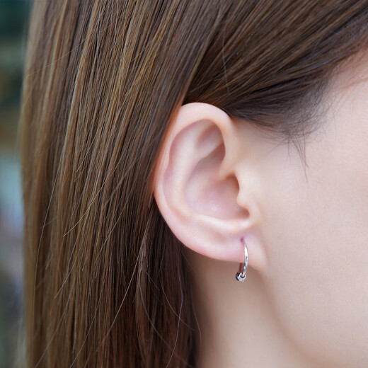 Wanfulong PT950 platinum niche light luxury earrings simple earrings plain hoops 2025 new hot style birthday gift for girlfriend Platinum PT950 niche light luxury plain hoop earrings 1.63g