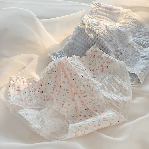 Universal underwear for women, pure cotton, all-season thin, high elastic breathable mid-waist triangle shorts for girls and students, crushed strawberry 105~135