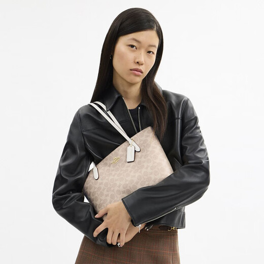 COACH Women's Bag New Fiona 24 Small Tote Bag Handbag Shoulder Bag Commuter Bag Authenticity Guaranteed Khaki White CBT18 IMXDM