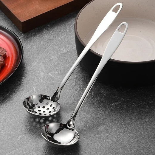 Yilan 304 stainless steel soup spoon thickened long handle hot pot spoon household soup spoon small 6-point soup shell
