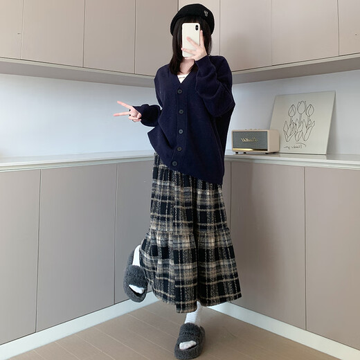 Langsha Woolen Plaid Skirt Women's Autumn and Winter 2025 New High Waisted Slim A-Line Mid-Length Umbrella Skirt Cake Skirt