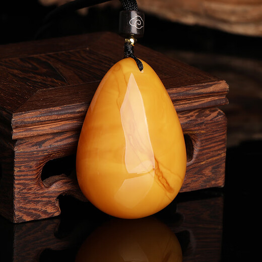 Yanyun Jewelry Natural Beeswax Pendant Chicken Fat Yellow Amber Full Honey Water Drop Necklace Men and Women Solitary The main stone weighs 20-22 grams