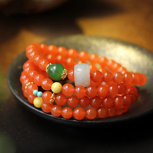 Mai uses natural Liangshan cherry red agate bracelet to design a 108-bead bracelet as a light luxury jewelry gift for girls.